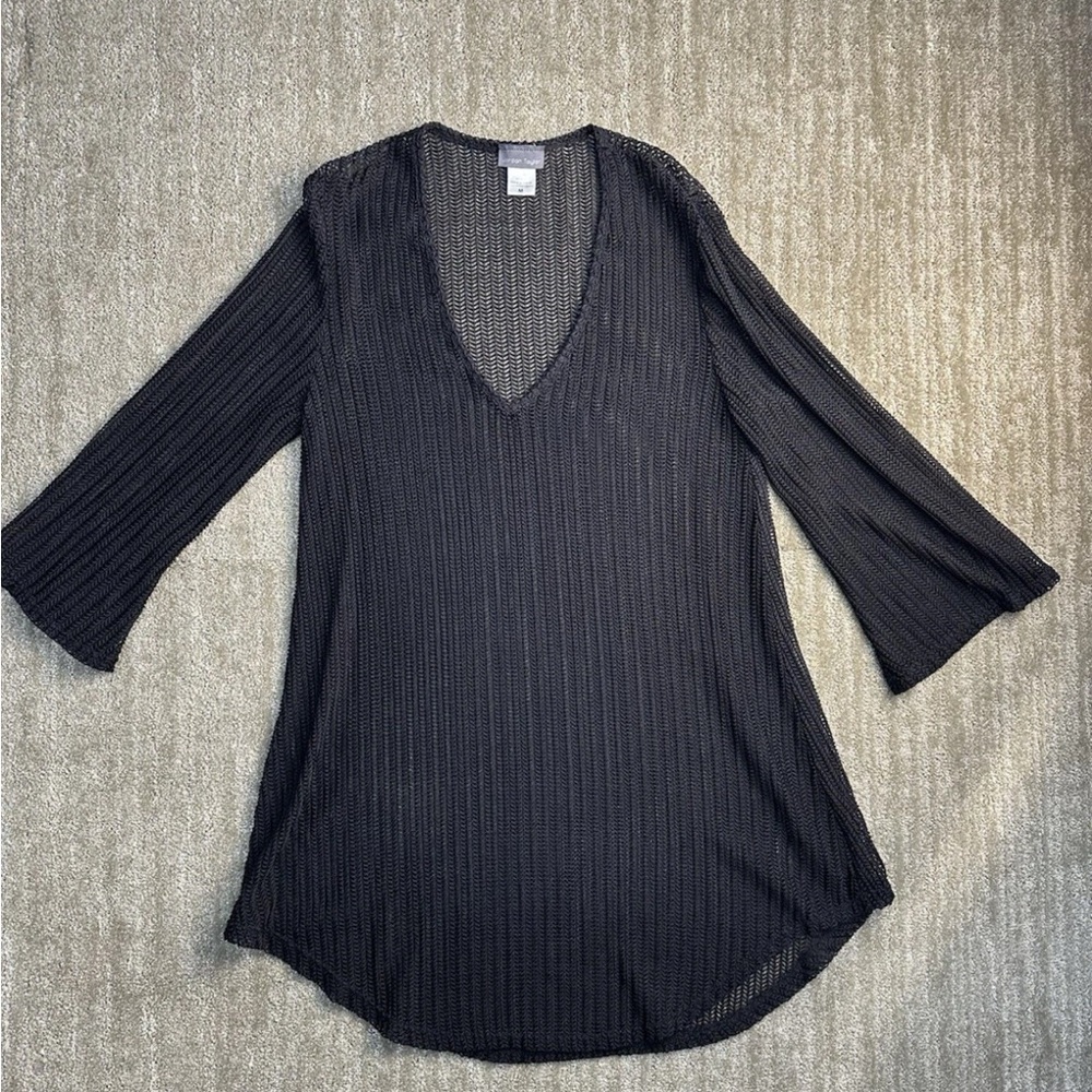 Jordan Taylor Black Ribbed Bell Sleeve‎ Tunic (6.8)